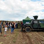 Setkání s armádou si v Chýnově nenechaly ujít stovky lidí