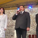 Lidé přišli strakonické knihovně popřát navzdory dešti