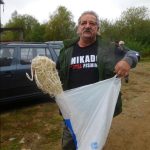 Rybář Jaroslav Mikeš z Opařan putovní pohár přivezl a zas odvezl