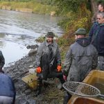 Strakoničtí rybáři slovili Blatský rybník. Staré šupináče vrátili zpět