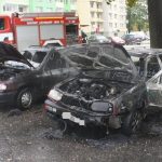 Na budějovickém Máji lehla popelem kvůli závadě dvě auta