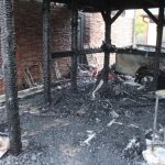 Ve Stožicích u Vodňan v noci na sobotu shořela pergola a čtyři auta. Škoda je sedm milionů