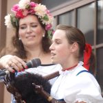 Maorská skupina předvedla rituální bojový tanec a zazpívala Škoda lásky