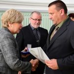 Hejtmanka udělila třináct plaket za péči Jihočechů o válečné hroby