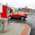Pod poliklinikou v Jindřichově Hradci vyrostlo nové parkoviště