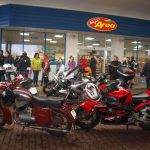 Stovka motorkářů zakopala pincka společně s Motobobry