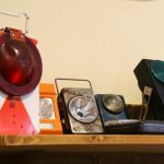 Na oslavu výročí otevřeli lampárnu a zasadili Cimrmanovu švestku