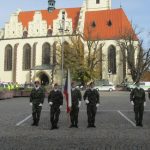 Na slavnostním nástupu vojenské posádky Tábor uctili padlé vojáky a válečné veterány
