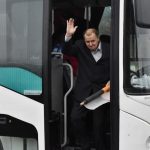 Balvanům sváteční oblečení štěstí nepřineslo