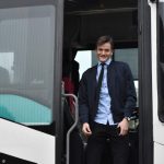 Balvanům sváteční oblečení štěstí nepřineslo