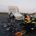 Záchranáři a policisté upřesňují informace z tragické nehody u Drhovle