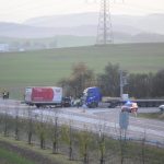 Záchranáři a policisté upřesňují informace z tragické nehody u Drhovle