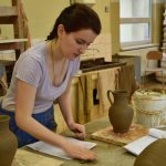 V Bechyni studenti soutěží v točení keramiky. Prvenství zůstalo doma!