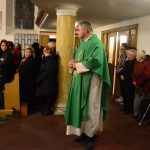 Svatohuberstkou mši v Oslově sledoval zaplněný kostel