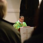 Svatohuberstkou mši v Oslově sledoval zaplněný kostel