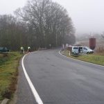 Policista se ocitl u nehody poblíž Řepice. Z kouřícího auta vyprostil dva muže