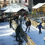 Adventní trhy v Budějovicích s kluzištěm a se zimní atmosférou