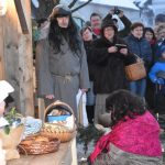 V Křenovicích zahájili advent živým betlémem. Účinkoval i sedmitýdenní Ježíšek