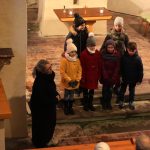 Adventní koncert prachatické ZUŠ zaplnil kostelík na Libínském Sedle
