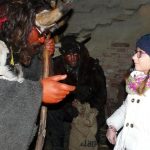 Malá ochutnávka z adventních trhů ve Strakonicích. Dnes na hrad přišli čerti, zítra bude živý betlém