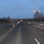 Seniorka přecházela v místě, kde je to zakázáno. Po střetu s autem zranění podlehla