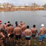 V Jordánu se vykoupalo přes šedesát nadšenců. Byl mezi nimi i Carlos z Venezuely