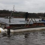 Extrémní zásah hasičů: Dvacet hodin zachraňovali na Orlíku houseboat