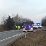 Dodávka narazila zezadu do návěsu. Pro řidiče letěl vrtulník