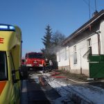 Po požáru v rodinném domě našli hasiči uhořelého člověka