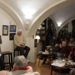 Od koláže po sochu: Písečtí umělci vystavují ve Vykulené Sově
