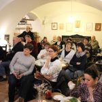 Od koláže po sochu: Písečtí umělci vystavují ve Vykulené Sově
