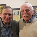 Od koláže po sochu: Písečtí umělci vystavují ve Vykulené Sově