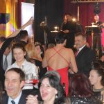 PŘIDÁNY NOVÉ FOTKY. Ples města Milevska zpestřila barmanská show a siloví akrobati