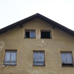 Dům v poslední sociálně vyloučené lokalitě ve Vimperku půjde k zemi