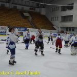 Hadí souboj! Mamby sehrály první zápas proti Kobře