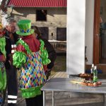 Jana a Dana tvoří v Zárybničné Lhotě každý rok jinou masopustní dvojici