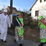 Jana a Dana tvoří v Zárybničné Lhotě každý rok jinou masopustní dvojici