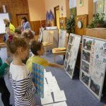 Setkání dětí ze Skalky se seniorkou a nad sociálními službami