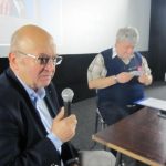 Vyprodané kino v Táboře. Na besedu s Vladimírem Remkem se ani všichni zájemci nevešli
