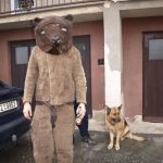 Habeší se proháněli trpaslíci, kněz i svatý Václav na koni