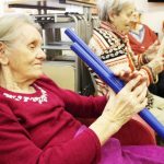 Seniorům u Mistra Křišťana v Prachaticích pomáhala muzikoterapie