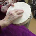 Seniorům u Mistra Křišťana v Prachaticích pomáhala muzikoterapie
