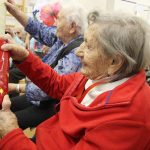 Seniorům u Mistra Křišťana v Prachaticích pomáhala muzikoterapie