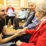 Seniorům u Mistra Křišťana v Prachaticích pomáhala muzikoterapie