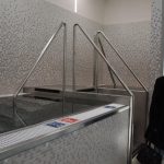 Táborský bazén trhá rekordy. Debaty jsou o společných šatnách a saunování bez plavek