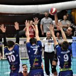 Jihostroj po hladké sérii postoupil do semifinále extraligy