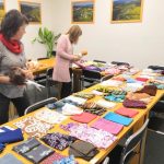 Šijeme a vyšíváme, druhý život látkám dáme s prachatickou radnicí