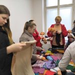 Šijeme a vyšíváme, druhý život látkám dáme s prachatickou radnicí