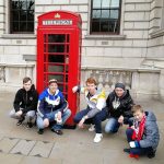Rekordní výprask ve Wembley, zahalený Big Ben a stovky tisíc Londýňanů protestujících proti Brexitu