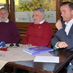 Lubomír Král křtil novou knihu s kmotry Vladimírem Šmicrem a Ladislavem Vízkem